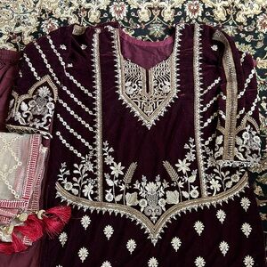 INDIAN DRESS - PARTY WEAR SALWAR KAMEEZ FOR SPECIAL OCCASIONS